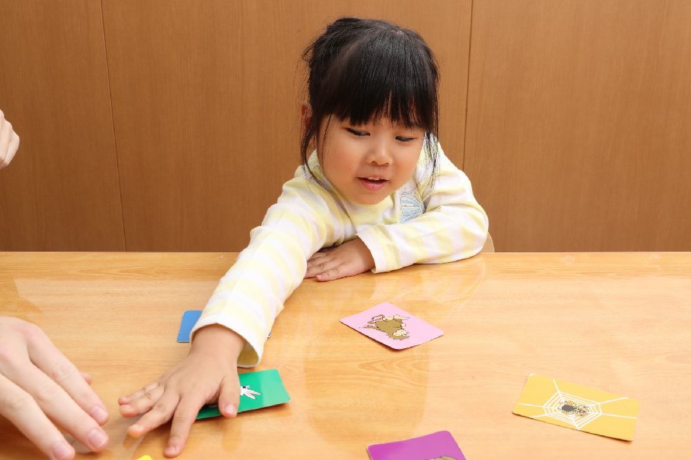 幼児期の英語教育の必要性と楽しみながら英語を身につけさせる方法