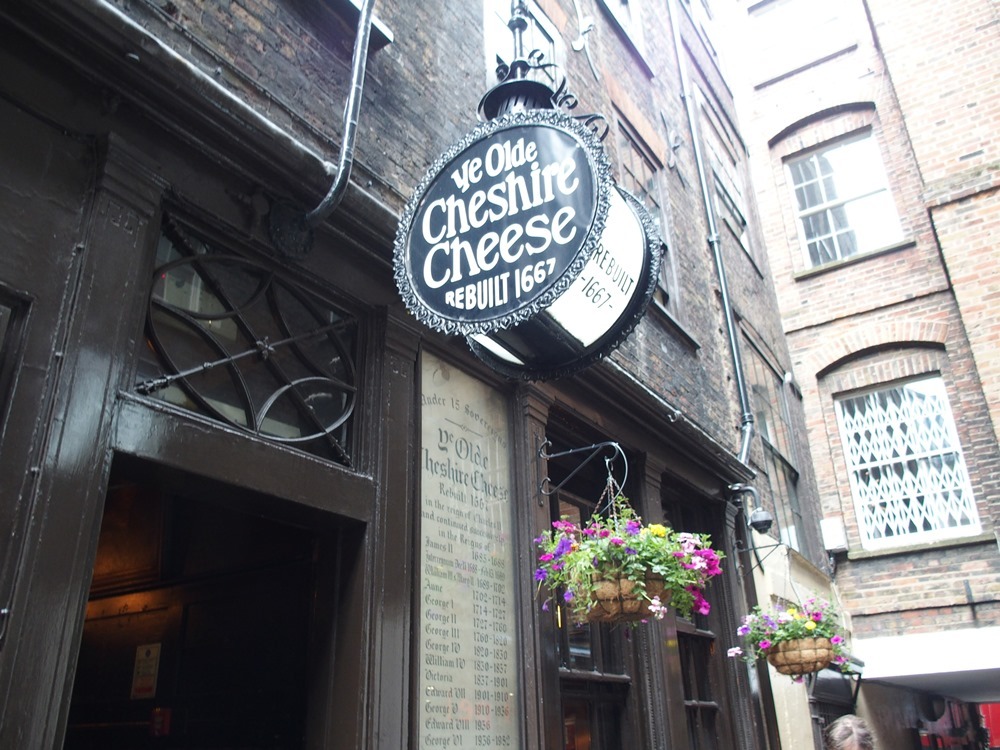 Ye Olde Cheshire Cheese～From the United Kingdom