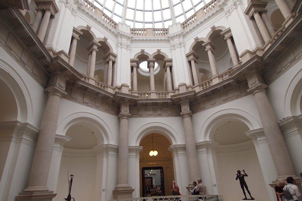 Come and visit TATE BRITAIN-Dante Gabriel Rossetti