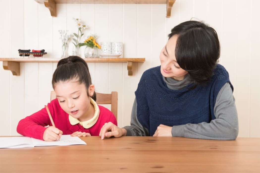 親が子どもに英語を教えるポイント｜楽しく学んで成長をサポート