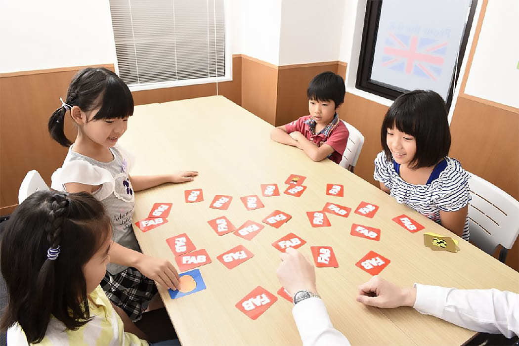 公立小学校の英語教育の現状と学習のサポートで親が意識したいこと