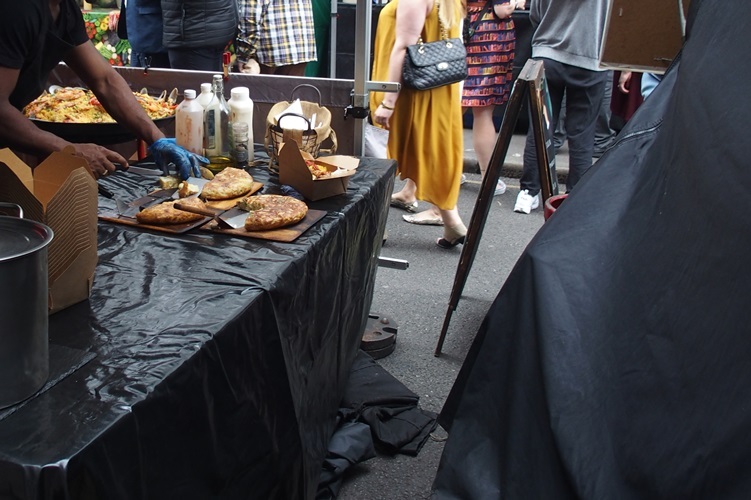 Lunchtime in Holborn～From the United Kingdom