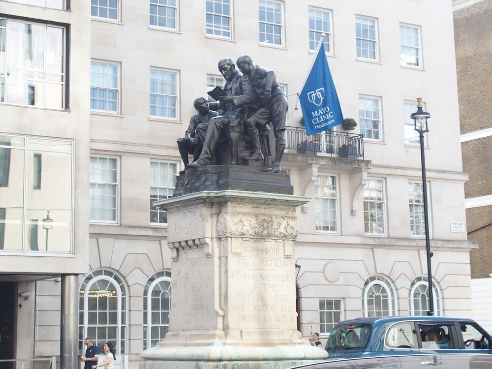 Quintin Hogg Memorial Statue～From the United Kingdom