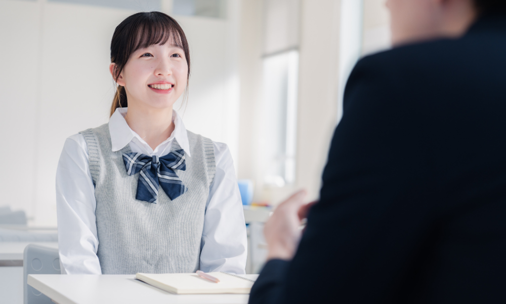 英検の二次試験の流れと対策｜面接で落ちないためのポイントを解説