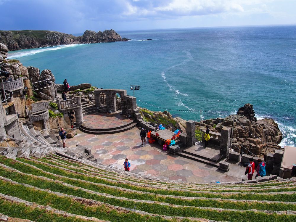 The Minack Theatre～海に向かう劇場