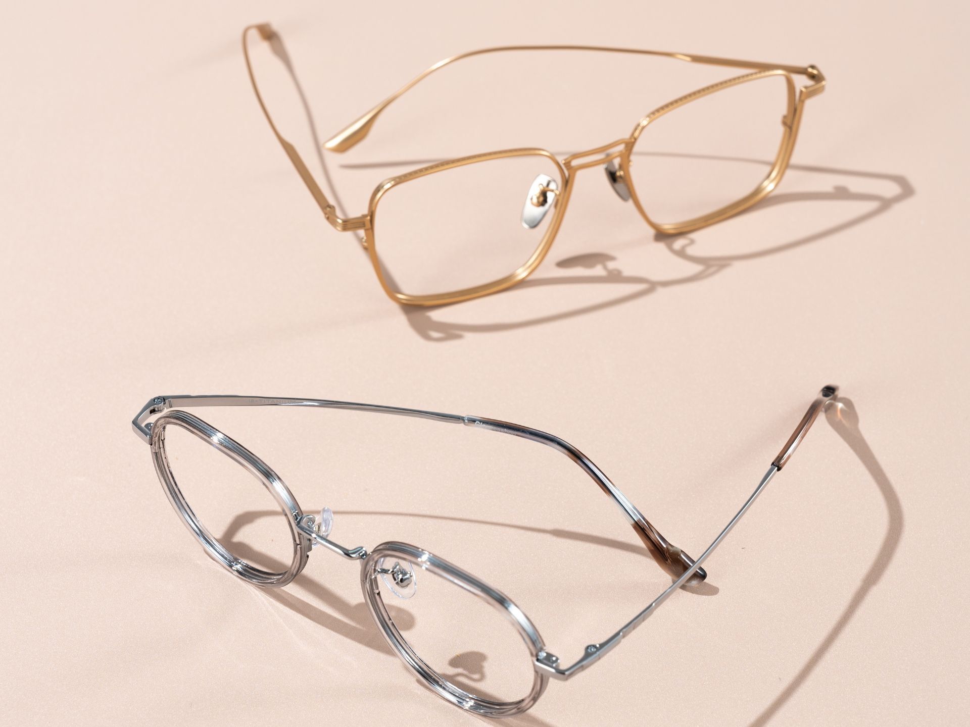 メガネは英語で何と言う？「glasses」だけじゃない！使い分けと意味をわかりやすく解説