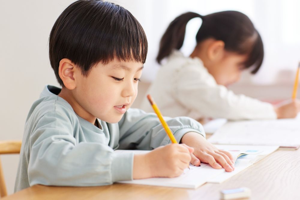 英才教育とは?習い事はいつから始める?基礎知識からメリット・デメリットまでわかりやすく解説