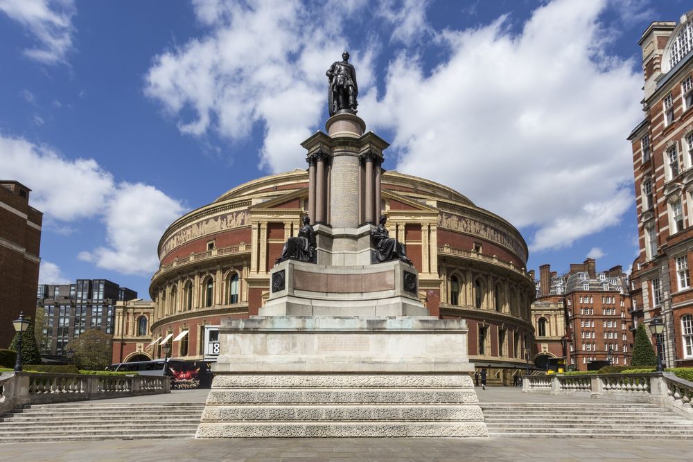 Royal Albert Hallの歴史と魅力を徹底解説