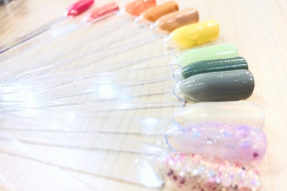 「ビューラー」英語で言える?メイクに関する英語表現をわかりやすく解説!