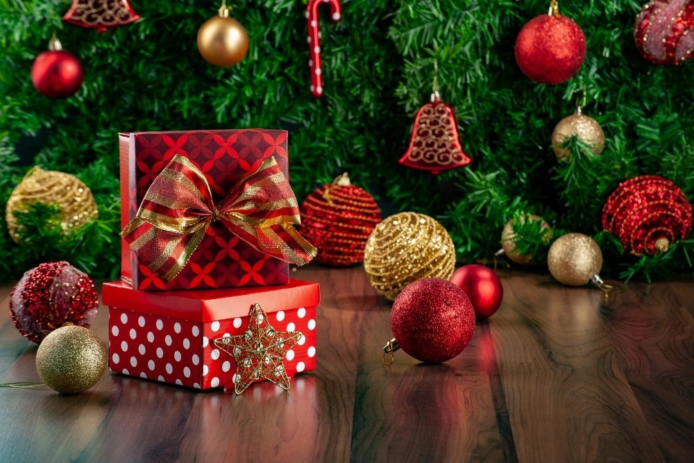 【保存版】クリスマスに聴きたい洋楽の名曲25選|気分が上がる定番&ジャンル別ソングまとめ