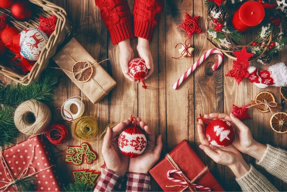 【保存版】クリスマスに聴きたい洋楽の名曲25選｜気分が上がる定番＆ジャンル別ソングまとめ