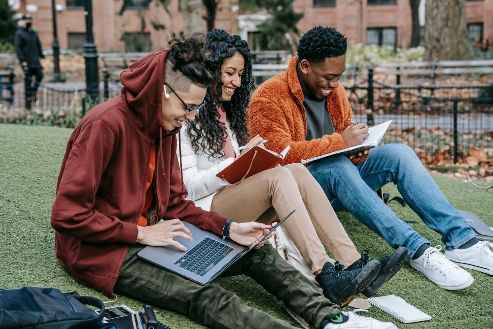 スピーキング力が伸びる!今すぐ使える独り言英語フレーズ集