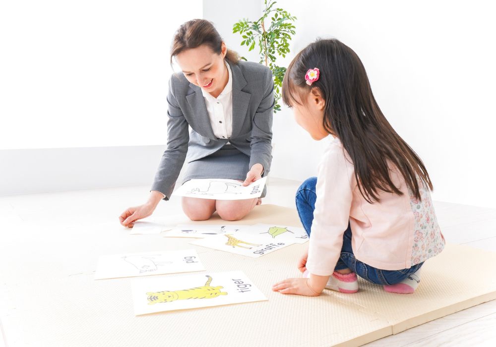 塾と英会話はどちらを優先する？違いや子どもに合った選び方を解説